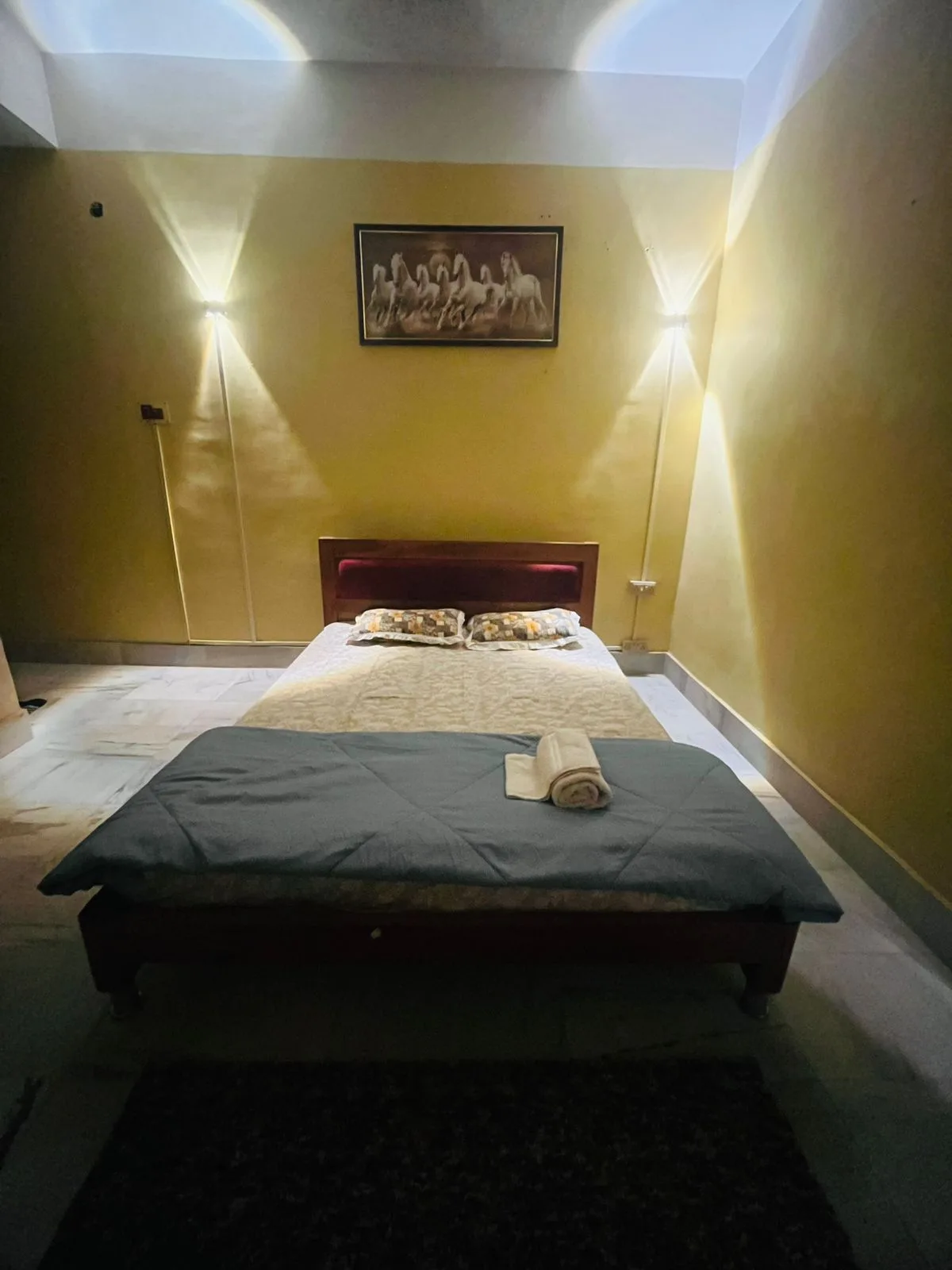 Assam Aura (*2 Guest *1 Bedroom *1 Bathroom)