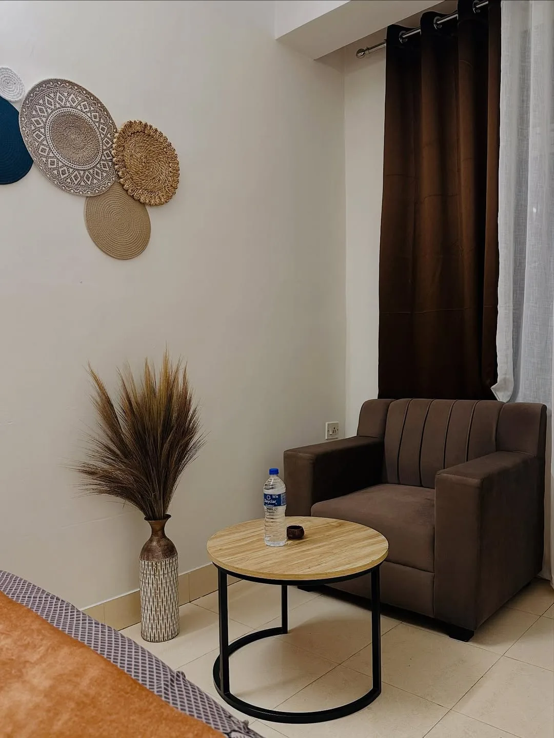 The Boho Villa (*2 Guest *1 Queen Bed *Attached Bathroom)