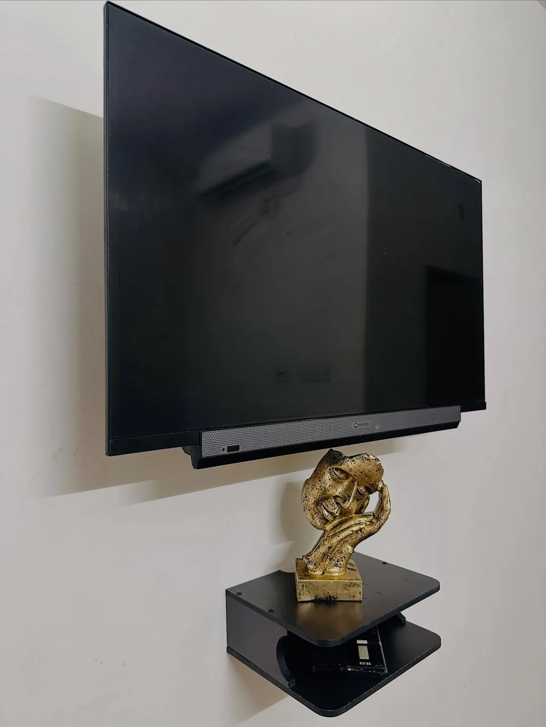 The Boho Villa (*2 Guest *1 Queen Bed *Attached Bathroom)