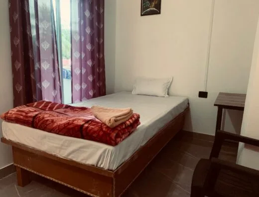 Hyrax Homestay Single (*1 Guest *1 Bed *Private Bathroom)