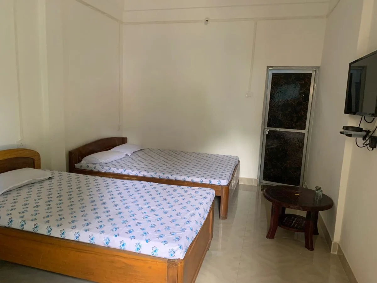 Hyrax Homestay Triple (*3 Guests *2 Bed)