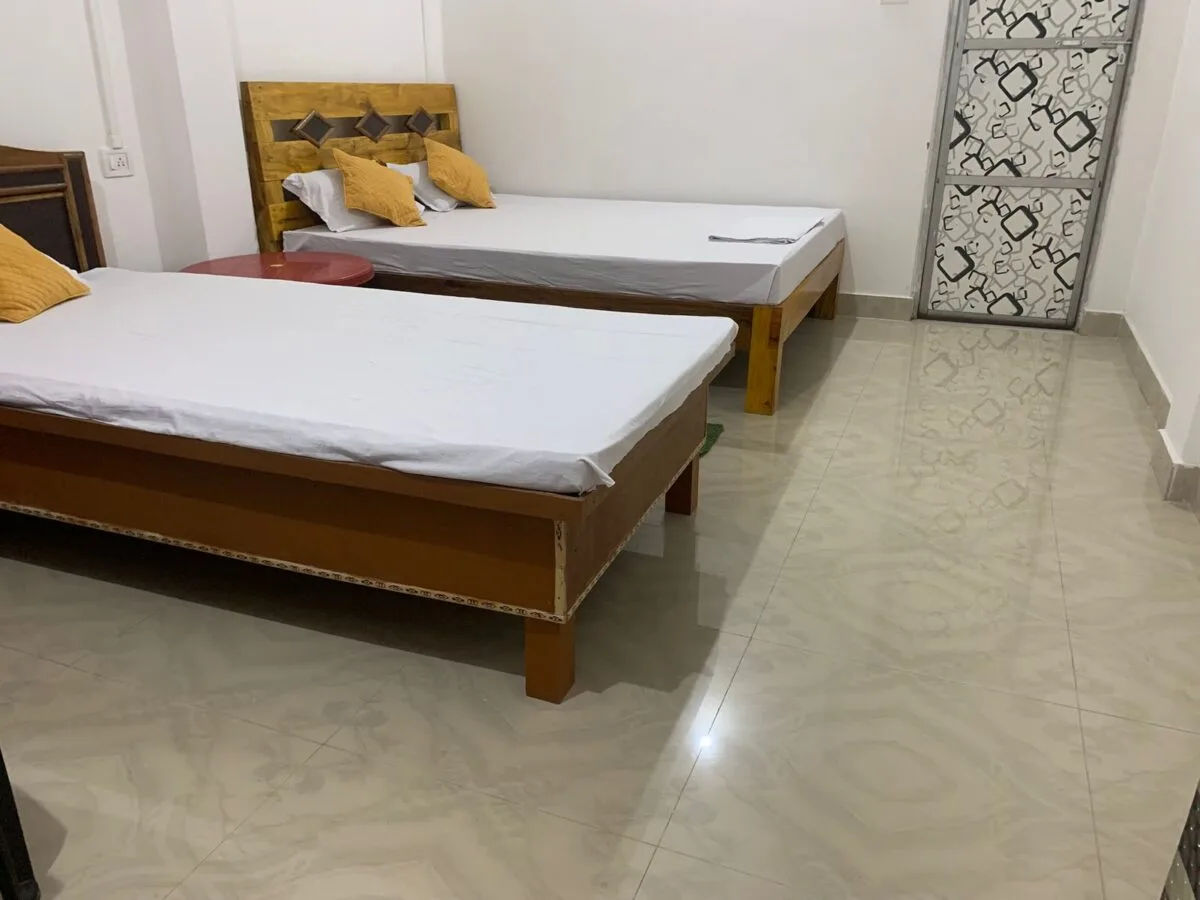 Hyrax Homestay Triple (*3 Guests *2 Bed)